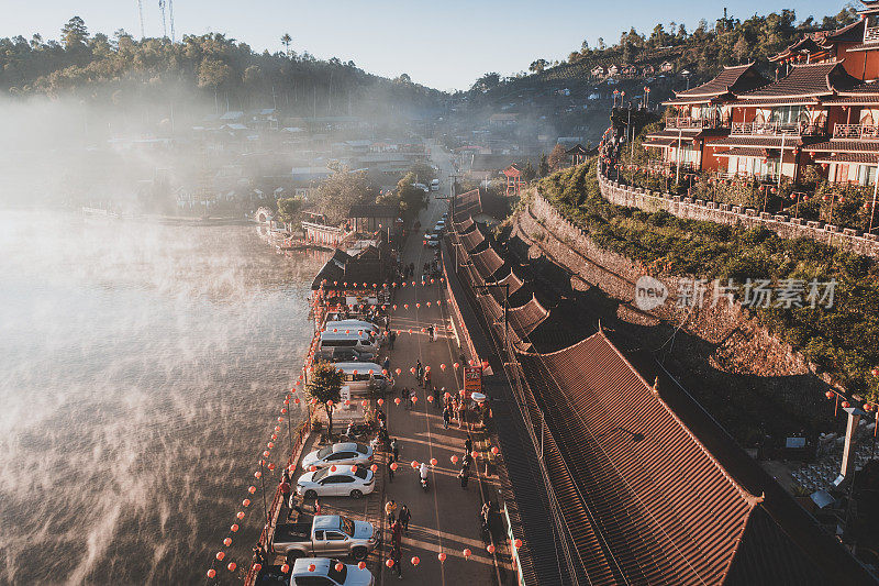 泰国北部湄宏山的Ban Rak Thai湖